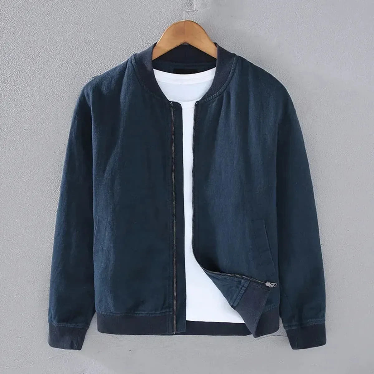 Streamlined Ribbed-Cuff Zip-Up Bomber Coat for Men